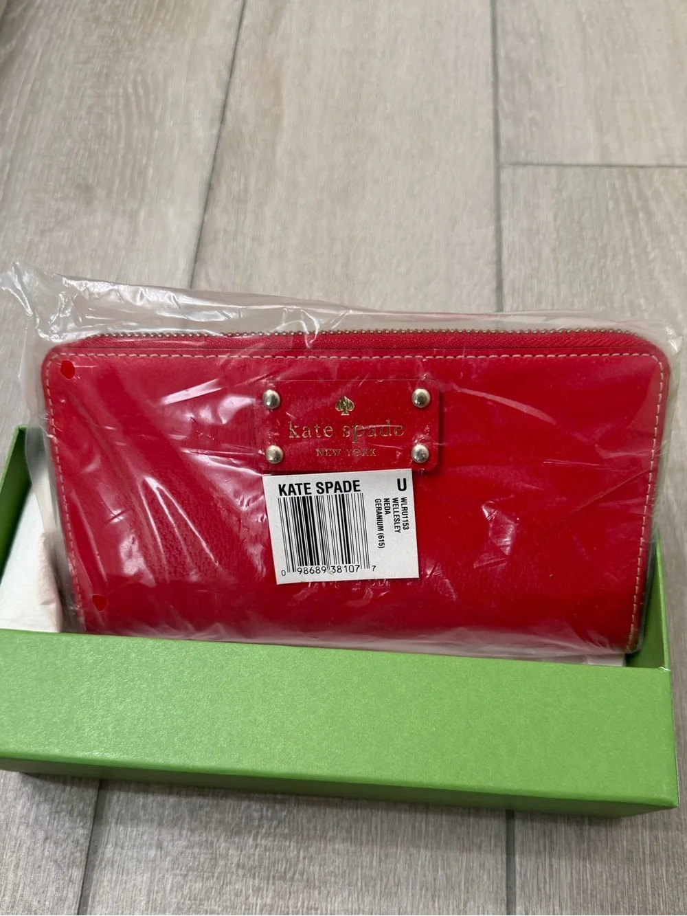 NIB Kate Spade Wellesley Neda Red Leather Zip Around Wallet-Original Price $198